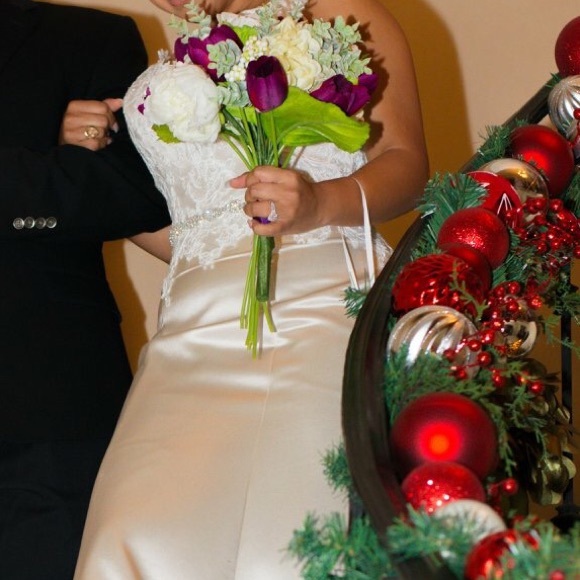 WEDDING DRESS 👰🏽💐🍂 - Picture 2 of 7